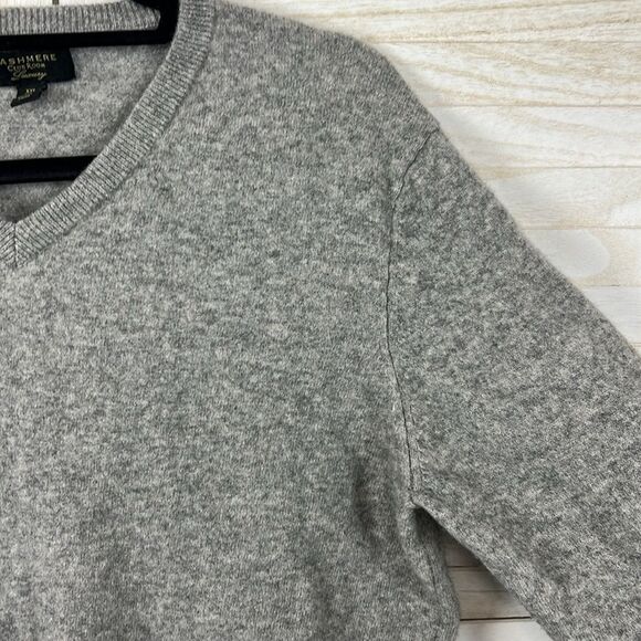 Club Room Macy's V-Neck Gray Cashmere Sweater - Picture 5 of 11